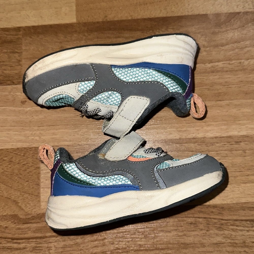 Zara Kids Toddler “dad” sneakers size 5